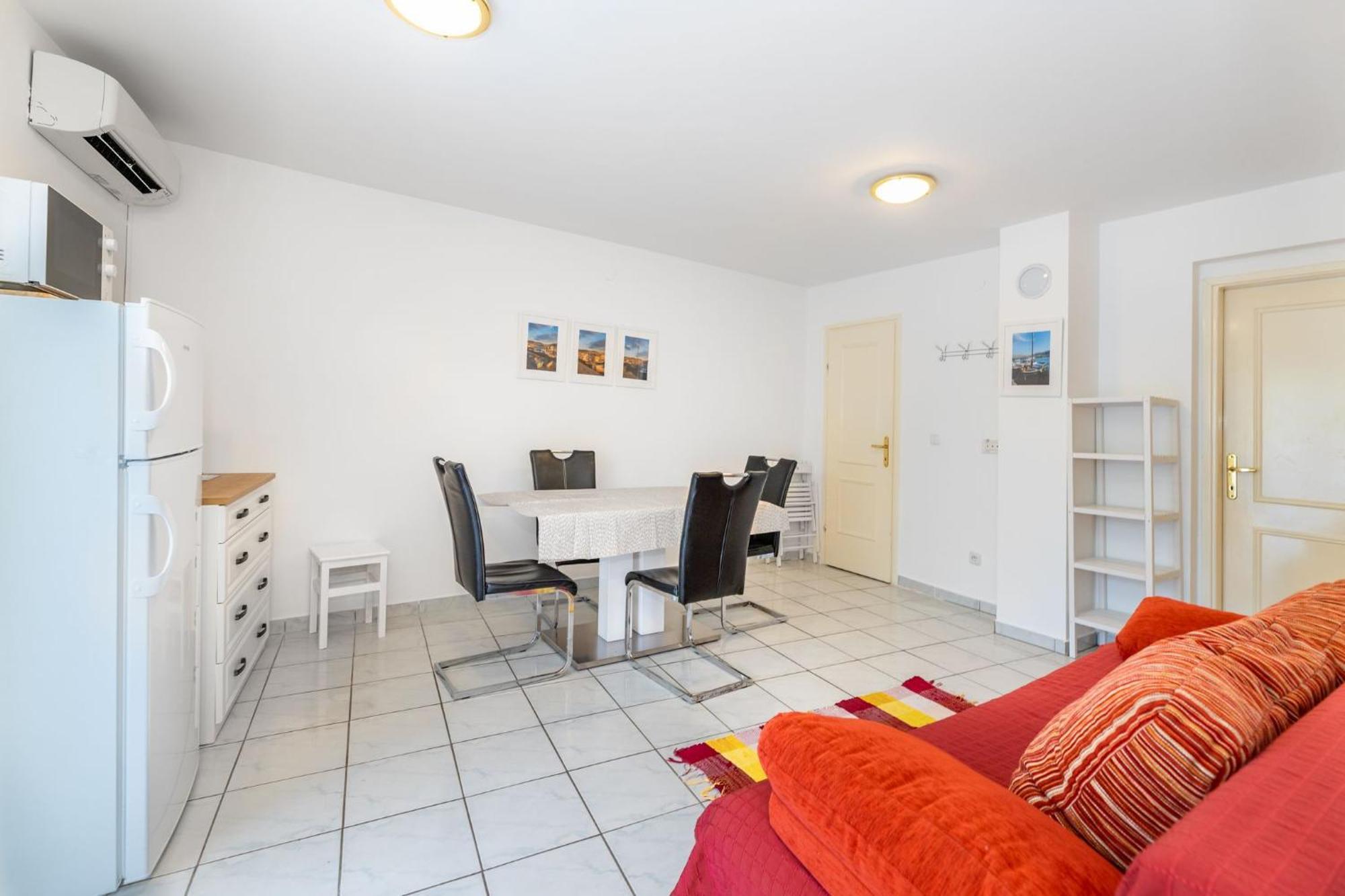 Apartments Oleander Kricin บัชกา ภายนอก รูปภาพ
